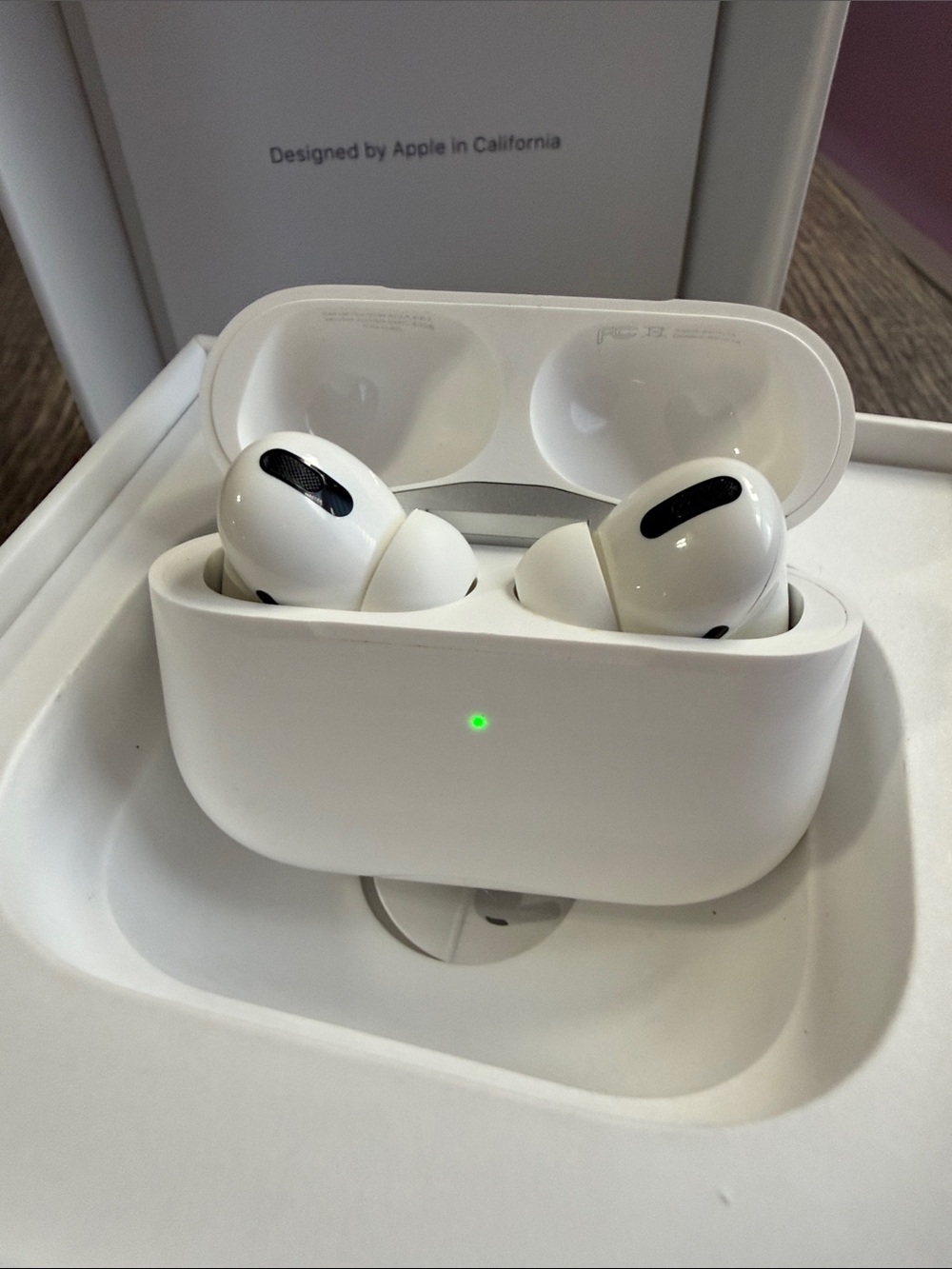 Apple AirPods Pro 1st Generation Wireless Earbuds & Wireless Charging Case - Picture 8 of 14